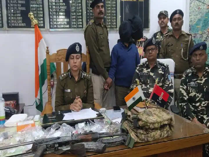 Gaya police and CRPF  arrest 2 hardcore naxalites with collective reward of Rs 10 lakh for them