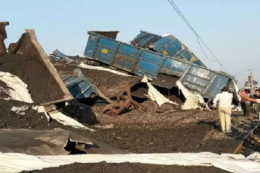 53 coaches of goods train derailed at Dhanbad- Gaya route; no casualties reported.