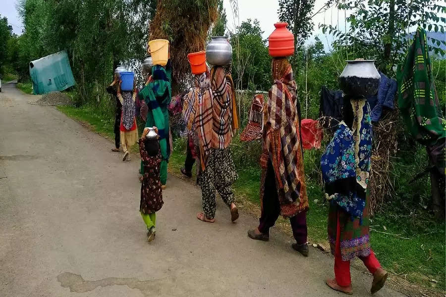 So near, yet so far: Village near nature’s cradle Kokernag suffers without water