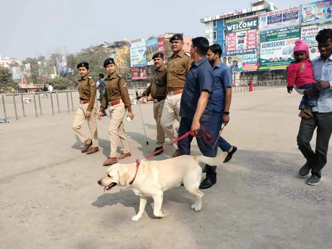 In view of 74th Republic Day, Gaya Railway Subordinate carried  out a "Flag March" with the limits of Rail area