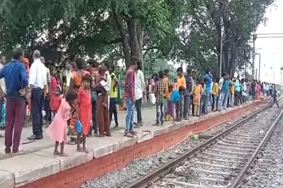 Hearing the rumour of fire in the engine of Mahabodhi Express train , the passengers jumped from the moving train, screamed