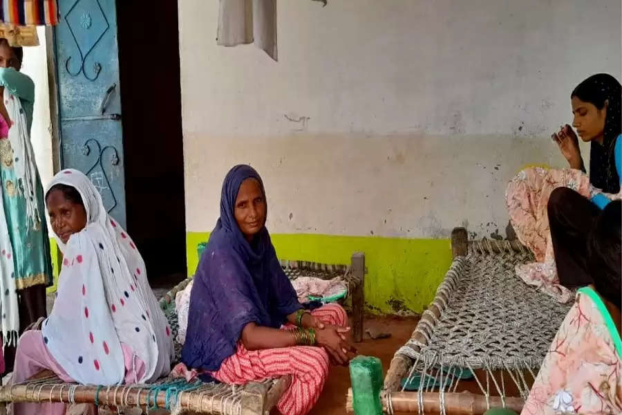 Women of Madarnagar, rural Unnao sitting outside their houses during hot summers of northern India (Photo- Sumit Yadav)