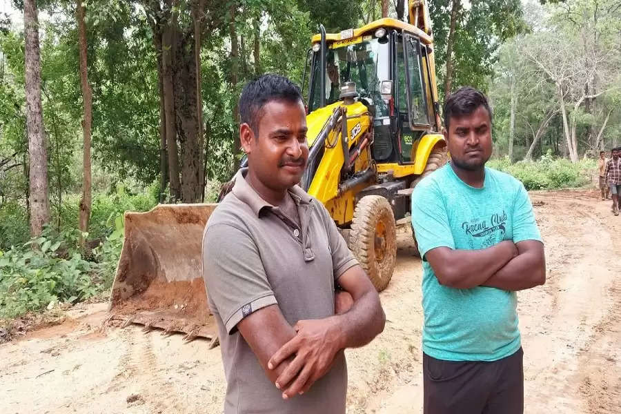 Story from Odisha: Stretching the limits to pave an all-weather road in Maoist-hit Chhattisgarh